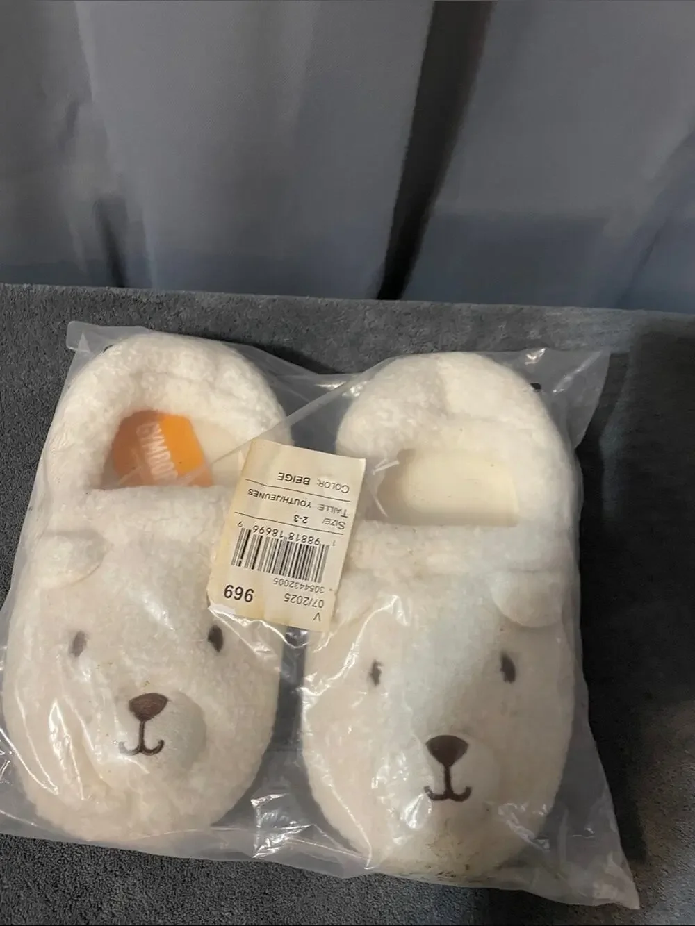 Gymboree White Bear Plush Kids Slippers NWT Size 2